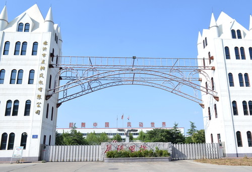 唯一女兒去世後，母親花光退休金網購！快遞箱堆滿家，30餘人幹了12小時，清走10余車雜物