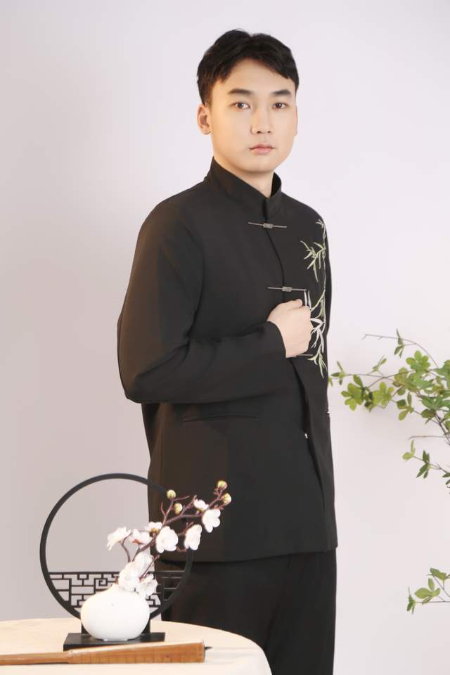 rookie：模特新銳，以汗水雕刻鏡頭鋒芒