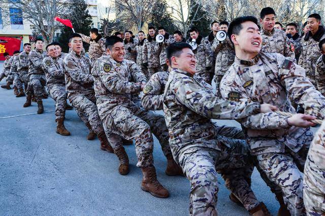 新苗破土，向陽生長，武警新兵“第二適應期”裡快速轉型