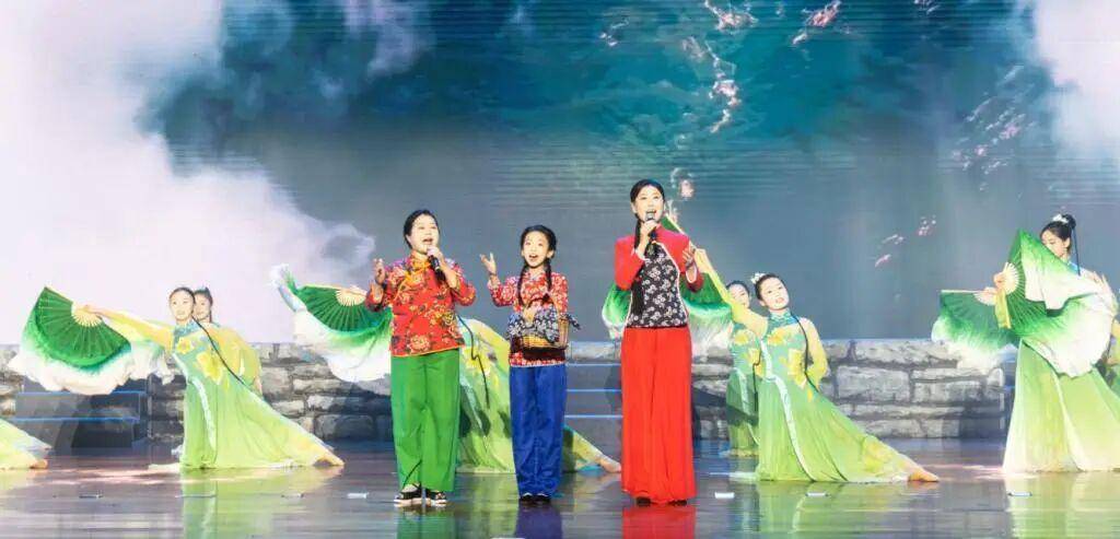 原創沂蒙精神代代傳｜臨沂職業學院大學生藝術團參與宣講活動臨沂市兩會專場