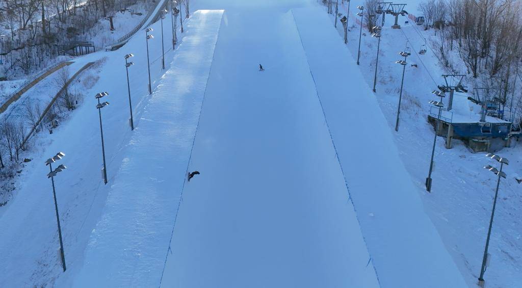 一片雪、一度坡：匠心“雕刻”冰雪夢