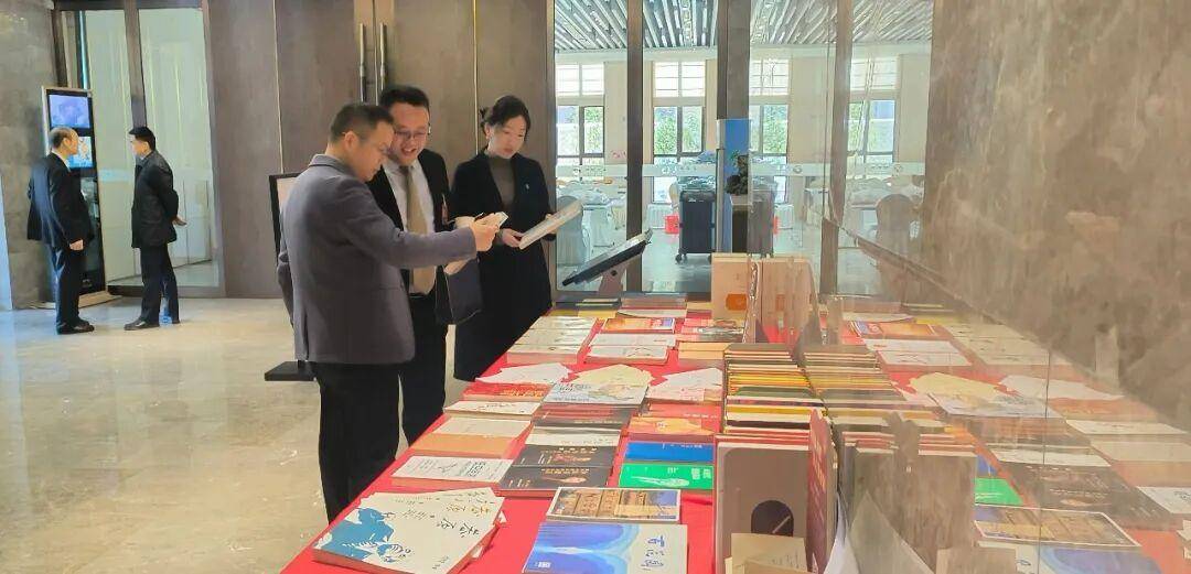 鄭州圖書館“書香凝共識，聚力謀發展”專題服務活動舉辦