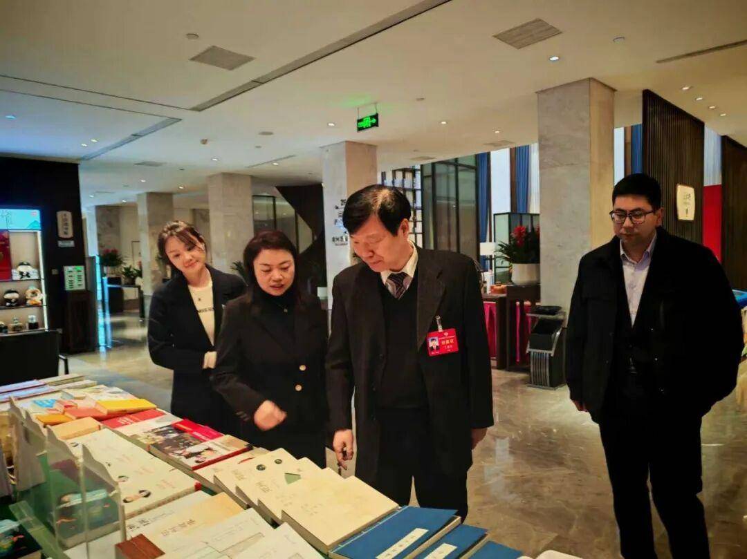 鄭州圖書館“書香凝共識，聚力謀發展”專題服務活動舉辦
