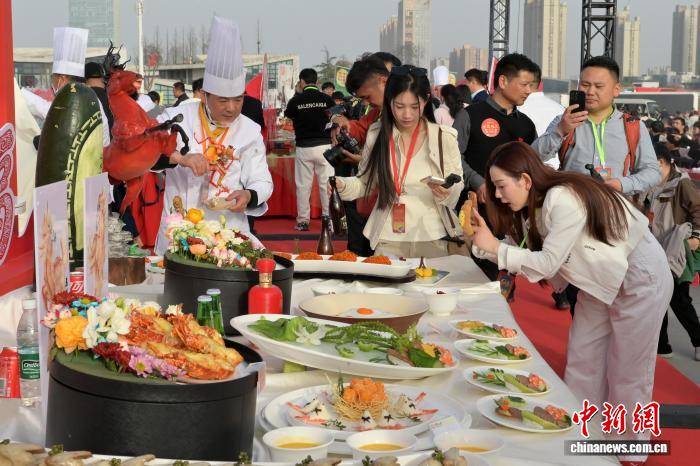 “超級皖”美食爭霸賽總決賽收官 豆腐發源地淮南奪冠