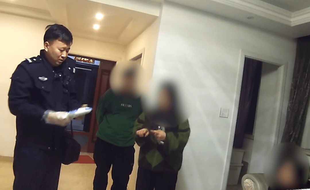 女子搬家後32克金項鍊不翼而飛，閨蜜陪著報警！警方：小偷是閨蜜