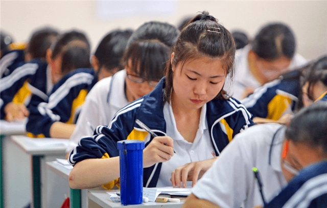 原創農村學生注意！上大學遷戶口前，先想清楚這3件事