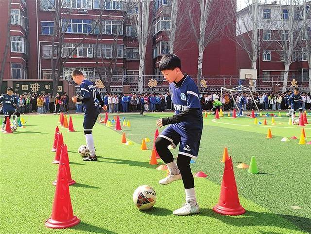 雙塔北路小學校園足球聯賽開賽